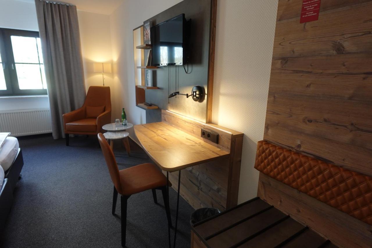 קובלנץ Hotel & Weinhaus Zum Schwarzen Baeren מראה חיצוני תמונה