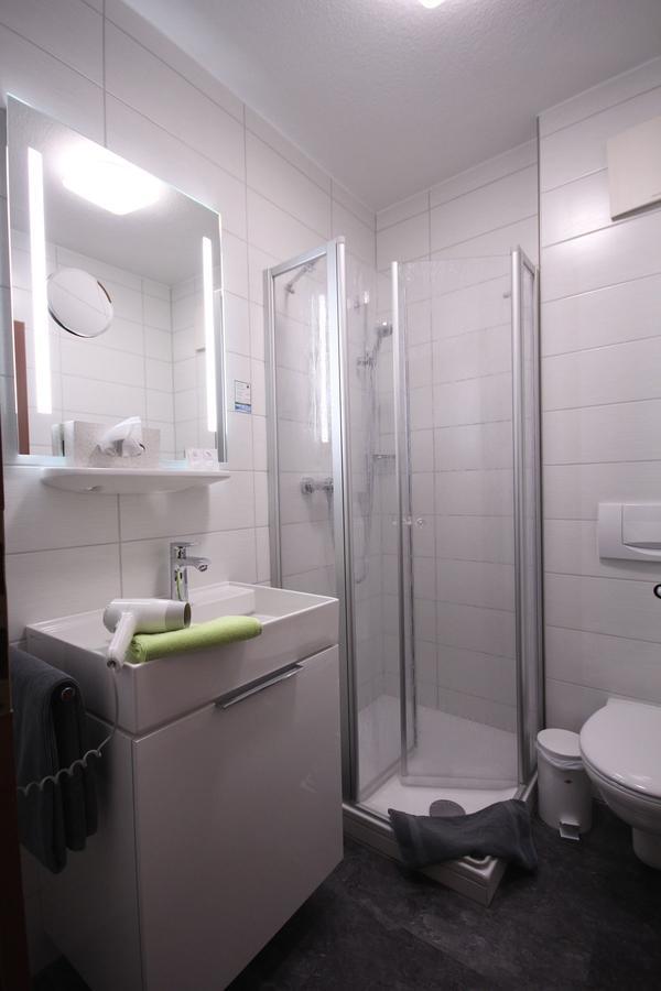 קובלנץ Hotel & Weinhaus Zum Schwarzen Baeren מראה חיצוני תמונה
